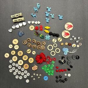 Vintage Loose Button Lot Assorted Sizes Plastic, Novelty, Bone, Shell and More
